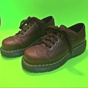 Dr martens platform oxford boots 9 leather